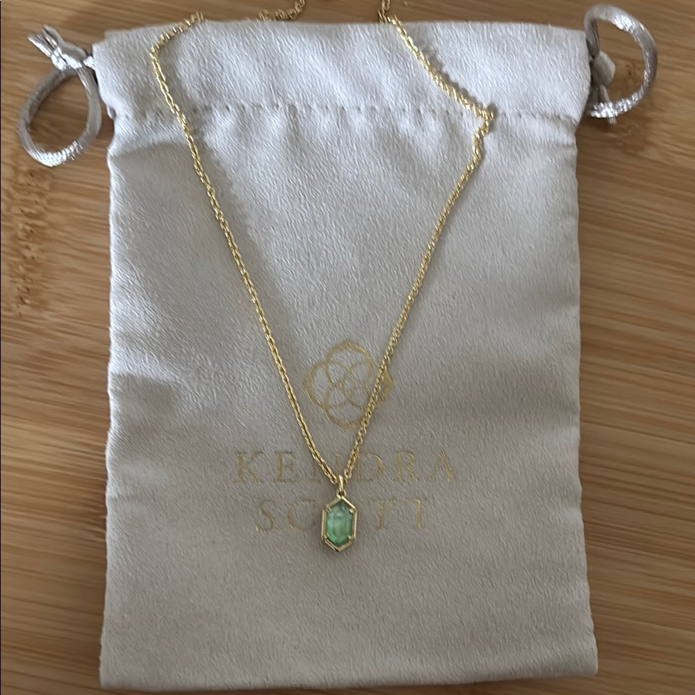 Kendra Scott Necklace
